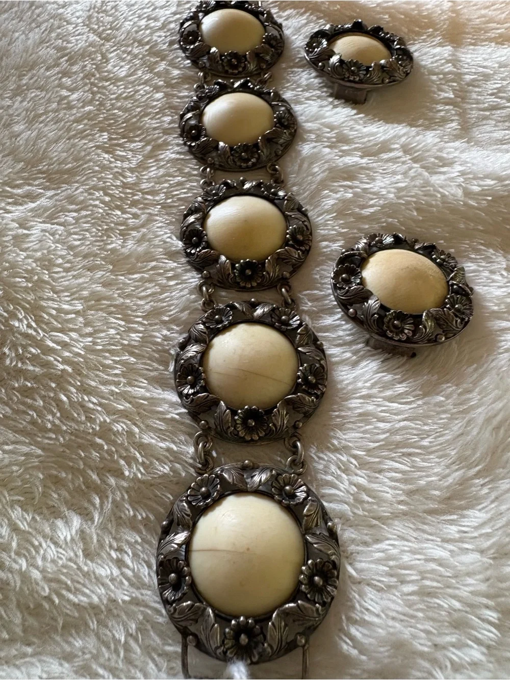 Vintage Cream Center Floral Medallion Bracelet and Clip-On Earrings Set